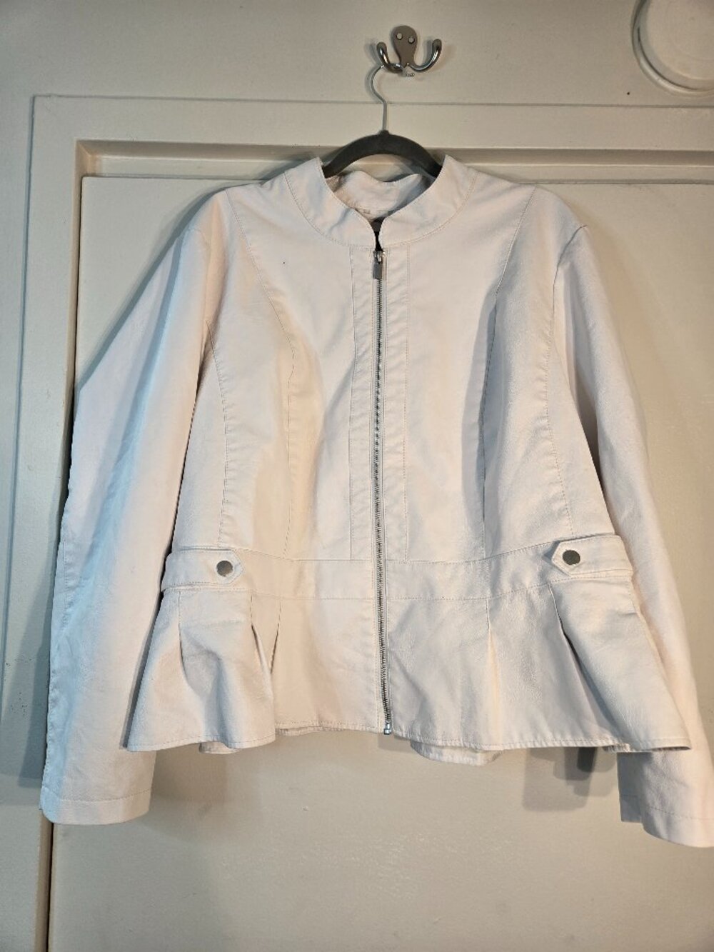 Baccini White Faux Leather Jacket 3X Brand New Silver Snap Moto Chic